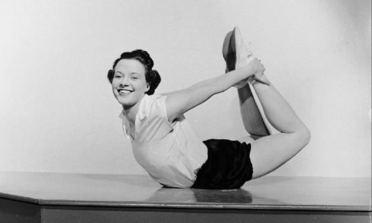 18 Amazing Vintage Yoga Photos - DoYou