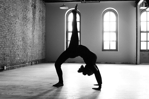 Gray Yoga – Between Black And White We Find Gray