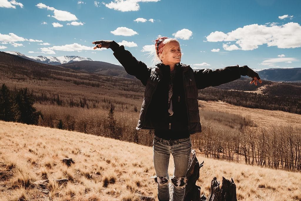 Her Rapid Aging Disease Doesn't Stop Her From Living and Loving Yoga # ...